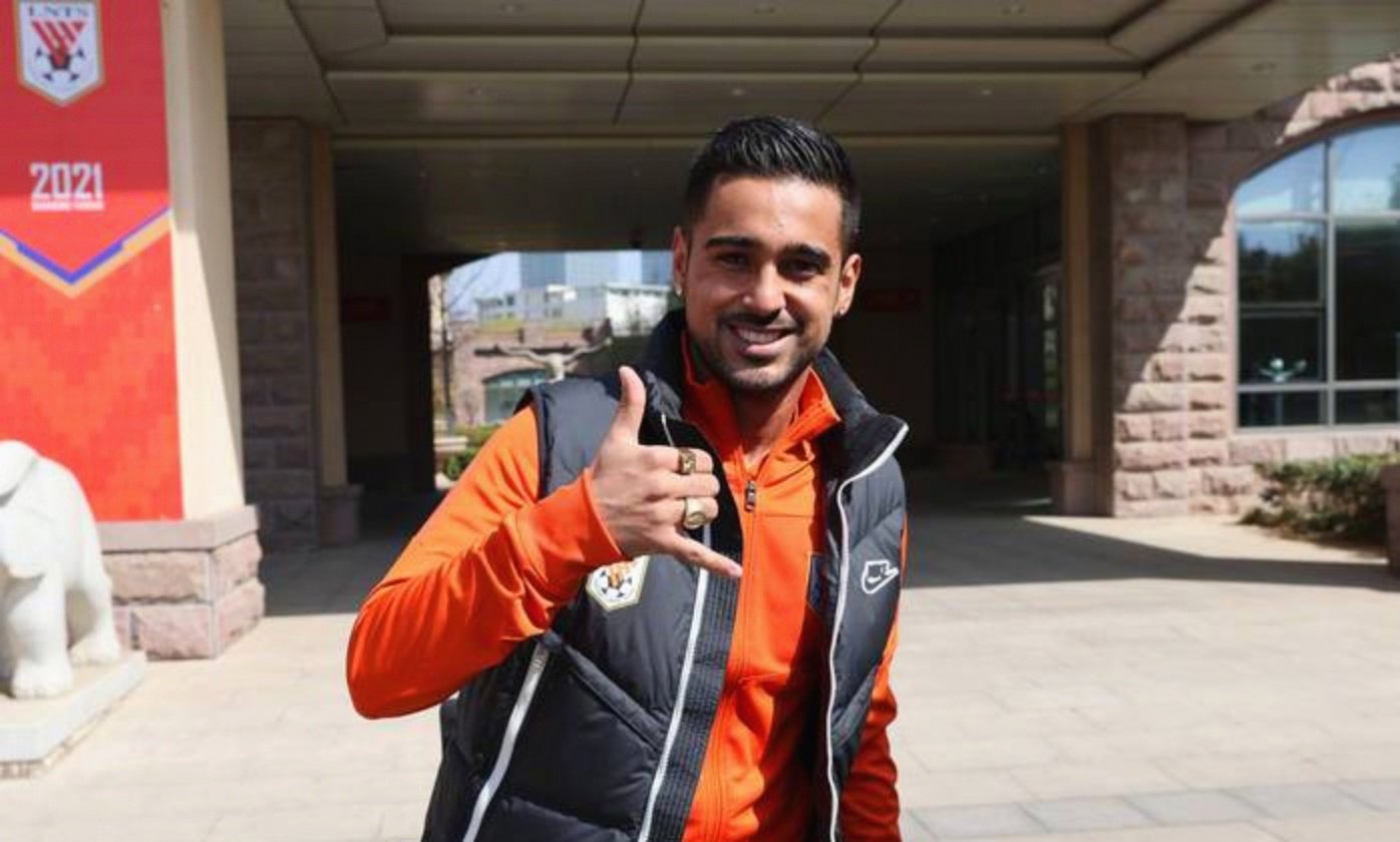 开云精彩平台 -转会期突围战来临；山东泰山围绕葡超临场应变；震撼外界；轮换策略成焦点的简单介绍