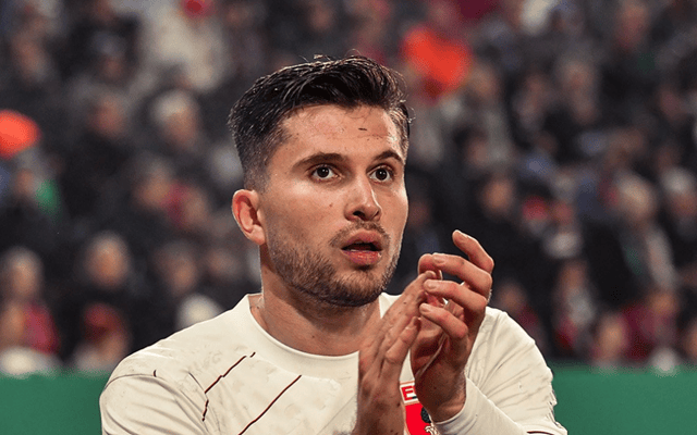 开云官方网站 -冲刺阶段德甲传出新动向，法兰克福战术微调，管理层表态：悬念犹存，团队化学反应显著的简单介绍